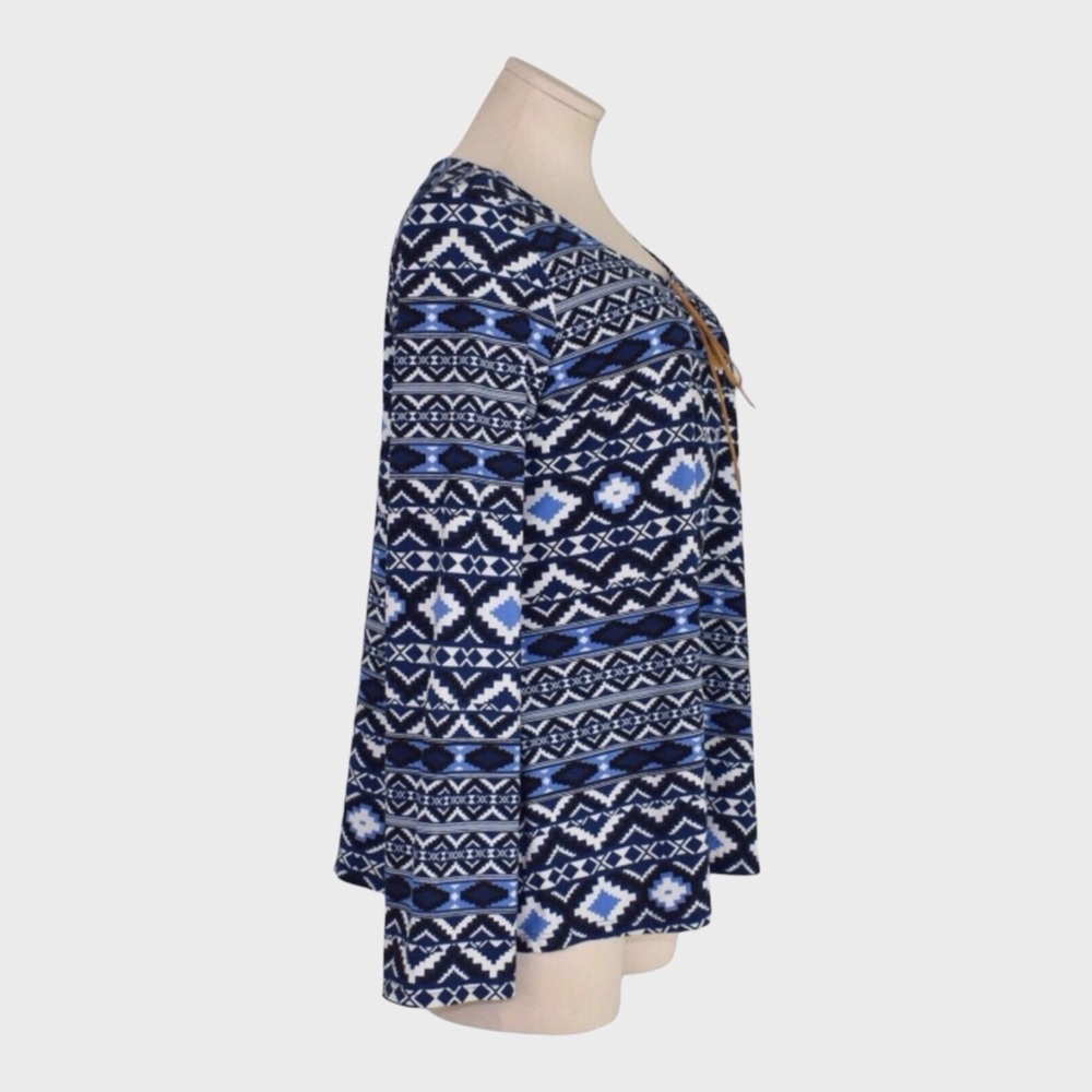 b&b‎ Boutique Blue Aztec Print Bell Sleeve Top - Picture 2 of 5